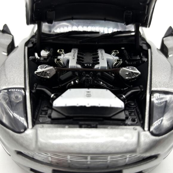 Vtg JoyRide Aston Martin Vanquish Die Cast Model Car 1/16 Scale RC2 James Bond - Picture 10 of 13